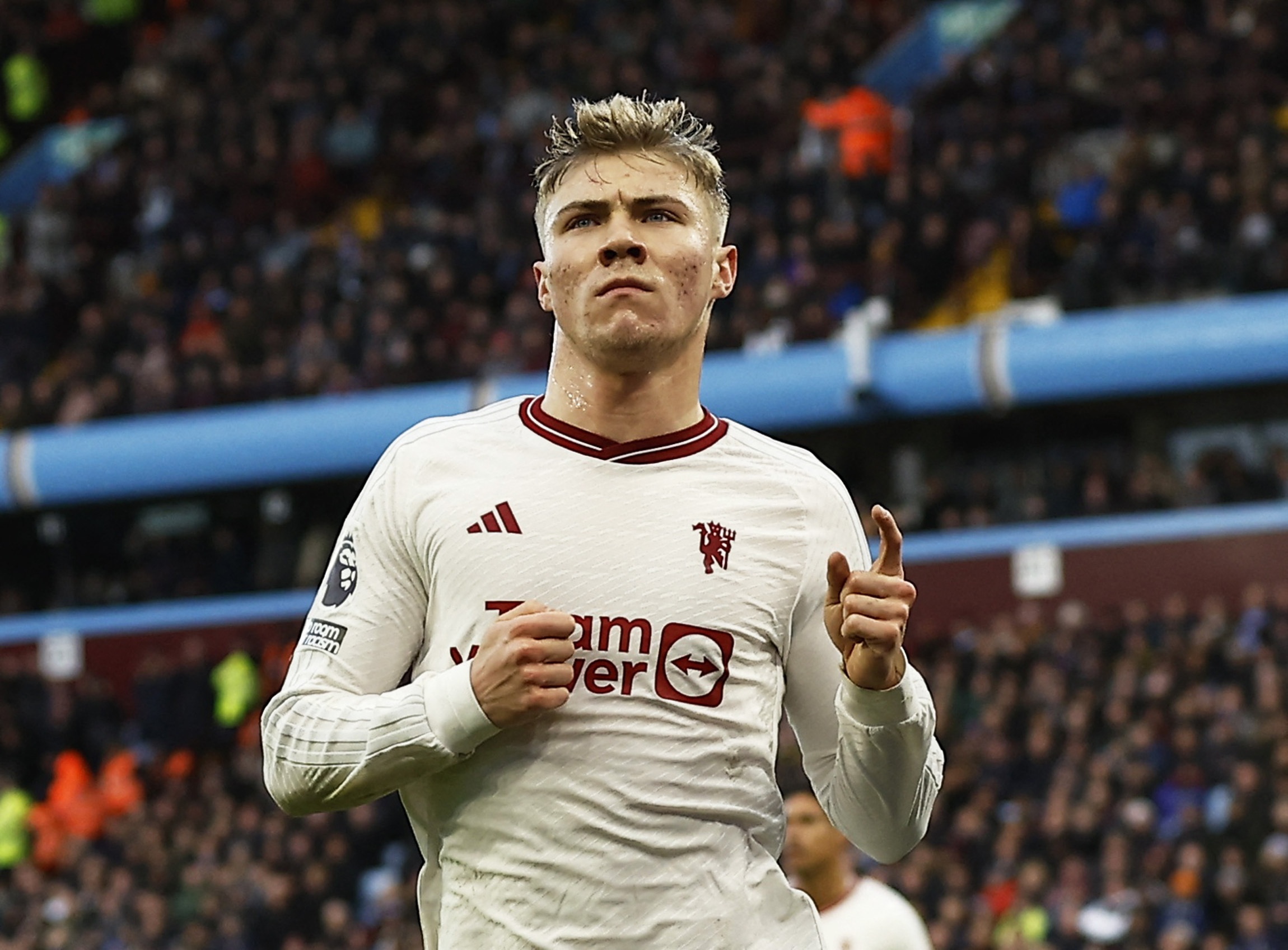 MU nhan cu hich lon truoc dai chien Liverpool hinh anh