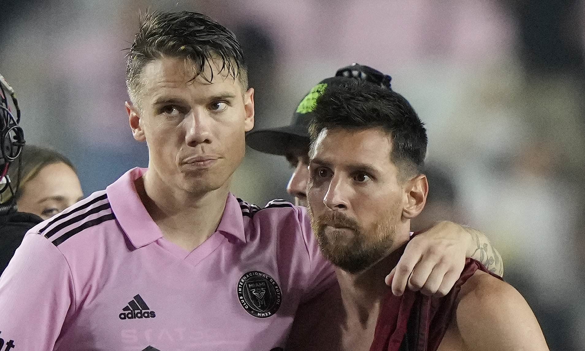 Dong doi cua Messi gay phan no hinh anh