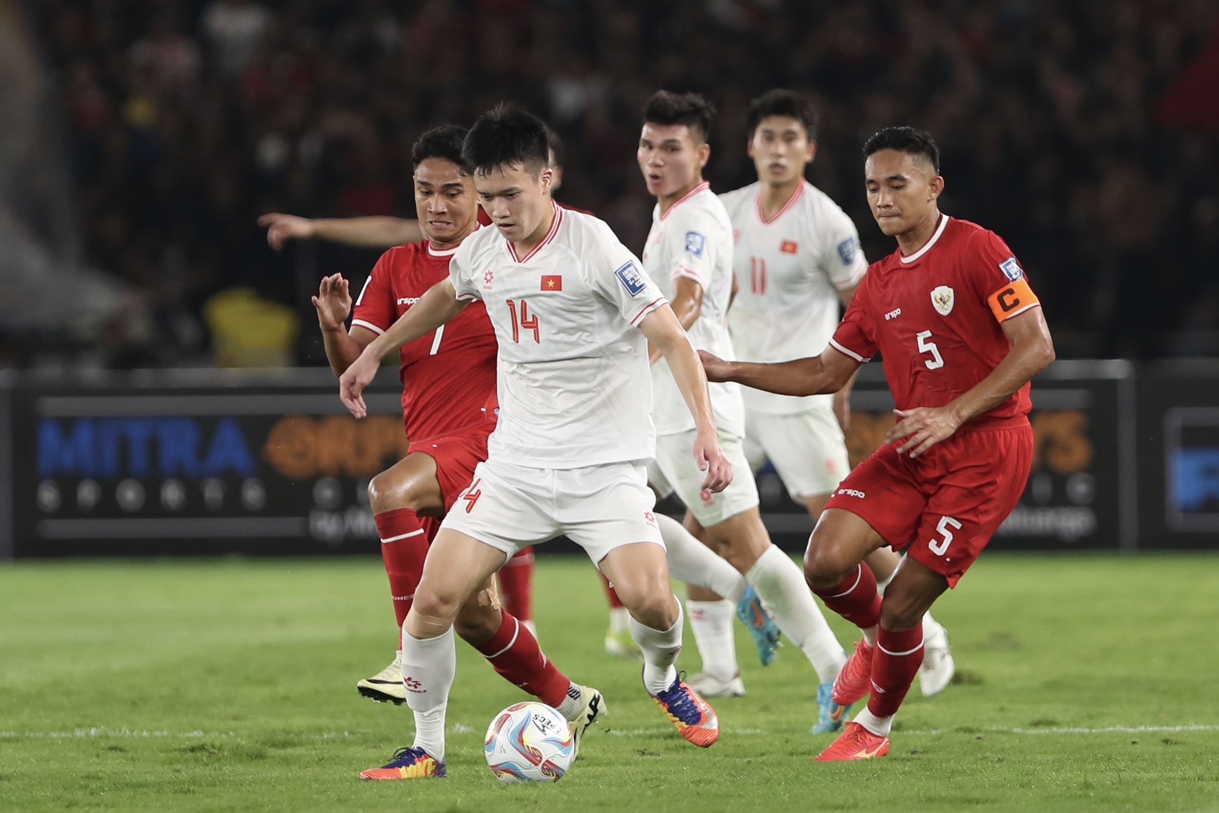 Ban thua phoi bay diem yeu chien thuat cua tuyen Viet Nam hinh anh