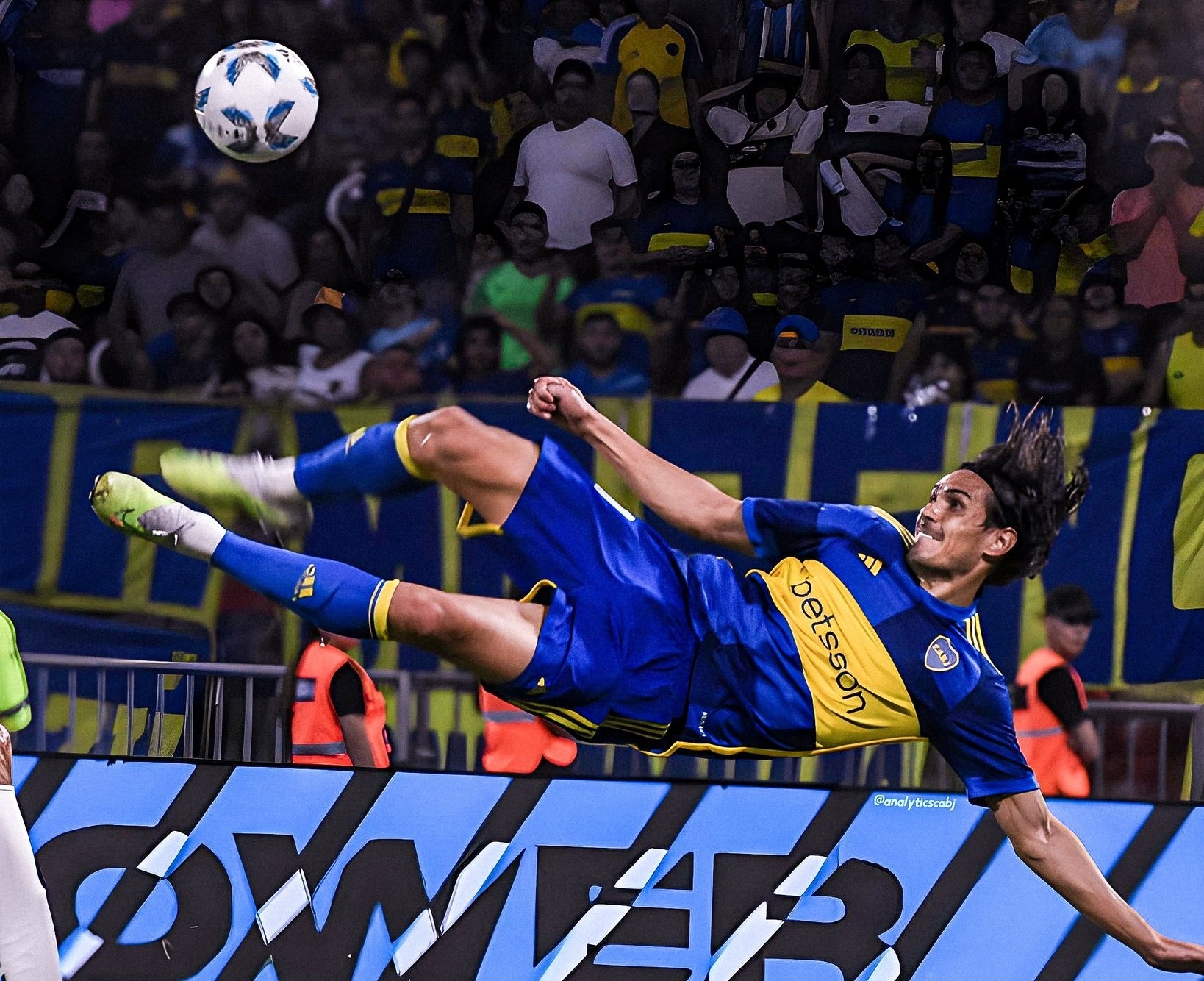 Cavani lam dao lon moi du doan hinh anh