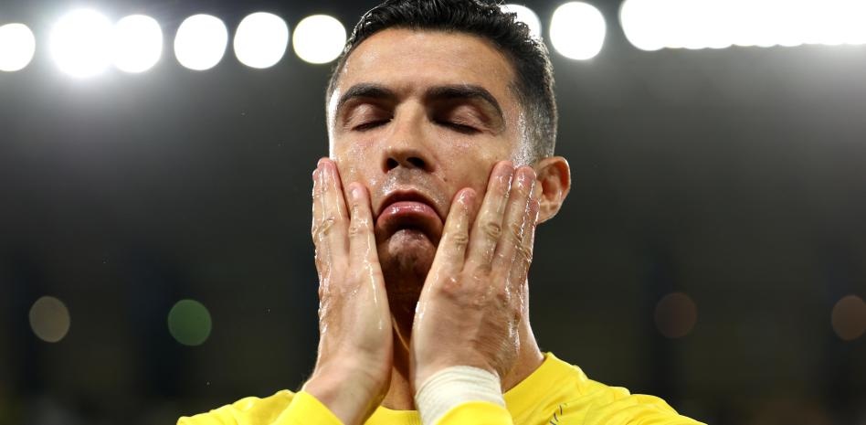 Vet gon sau phong do huy diet cua Ronaldo hinh anh