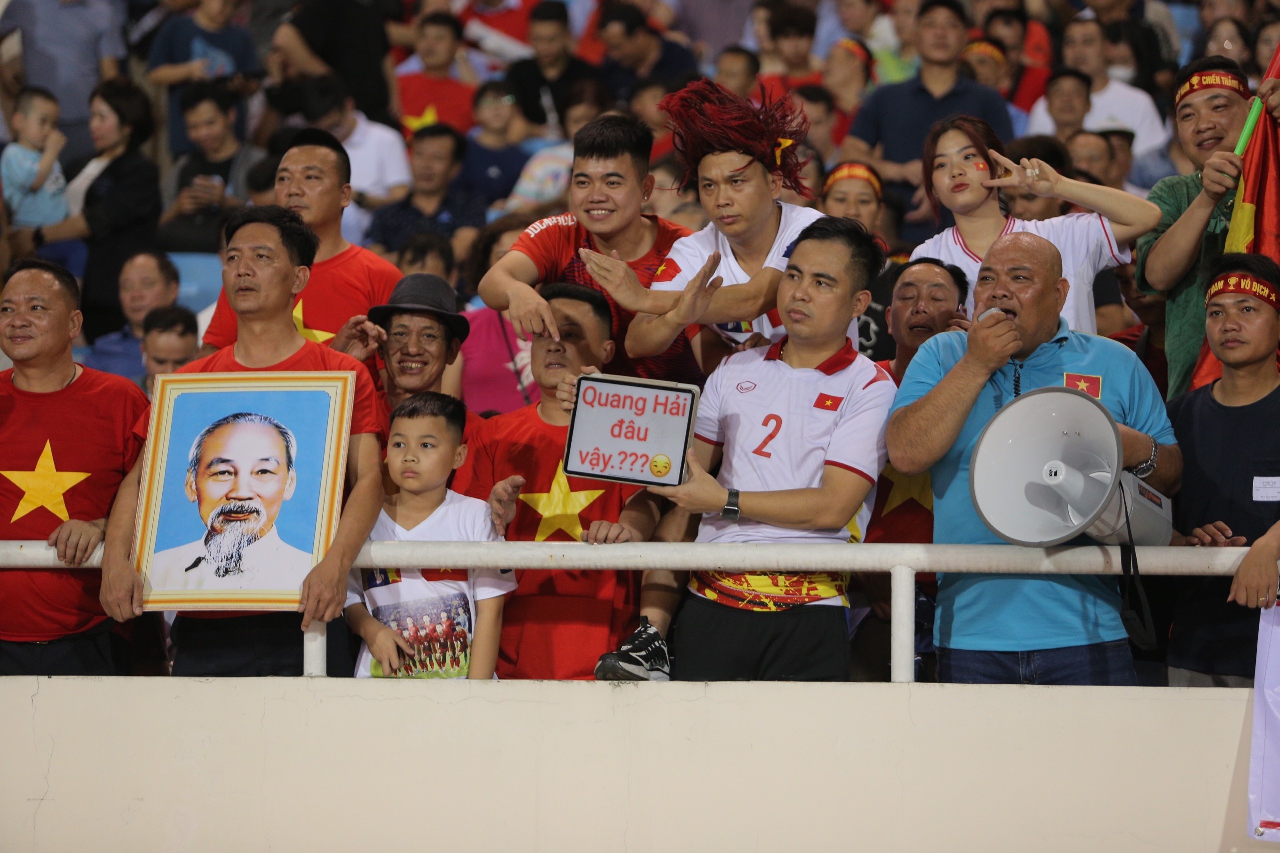 Quang Hai noi gian anh 2