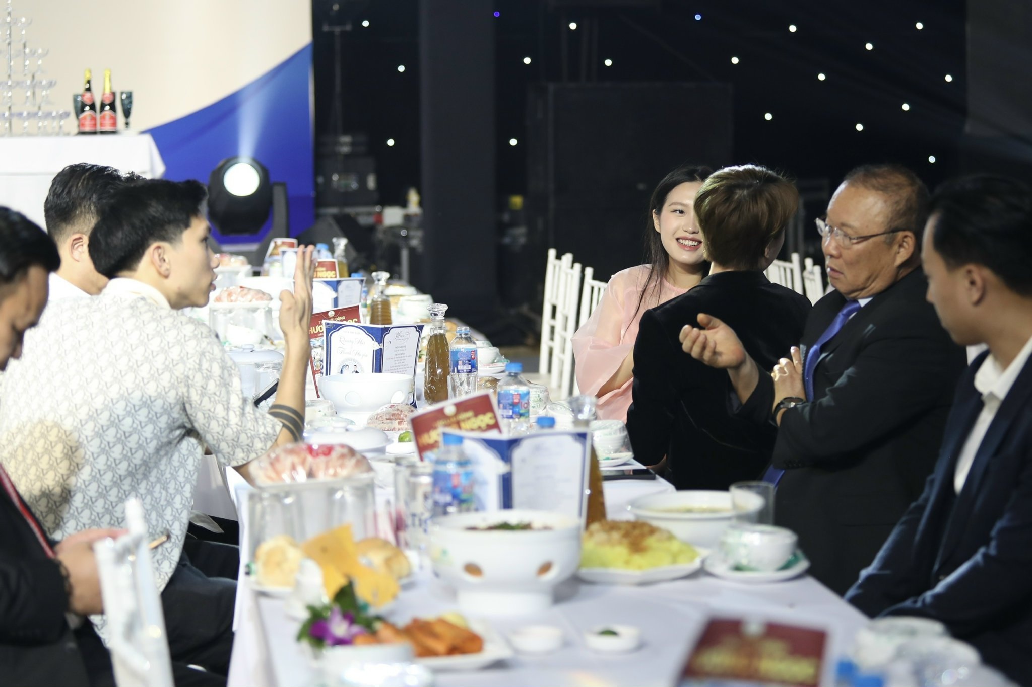 dam cuoi Quang Hai anh 7