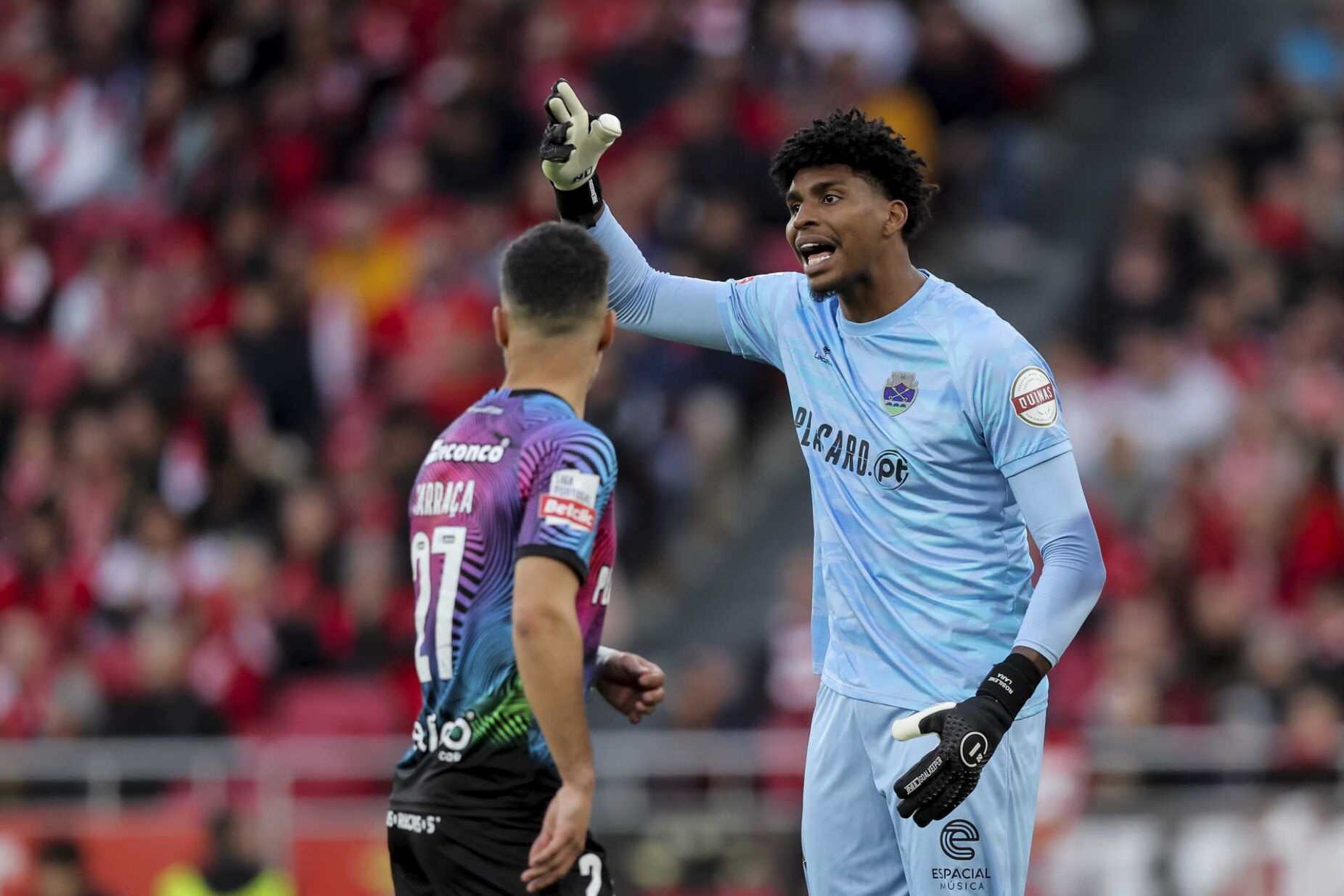 Thu mon gay sot voi ba pha cuu pen trong tran hinh anh