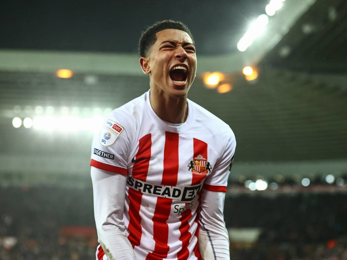 Em trai Bellingham gay sot hinh anh