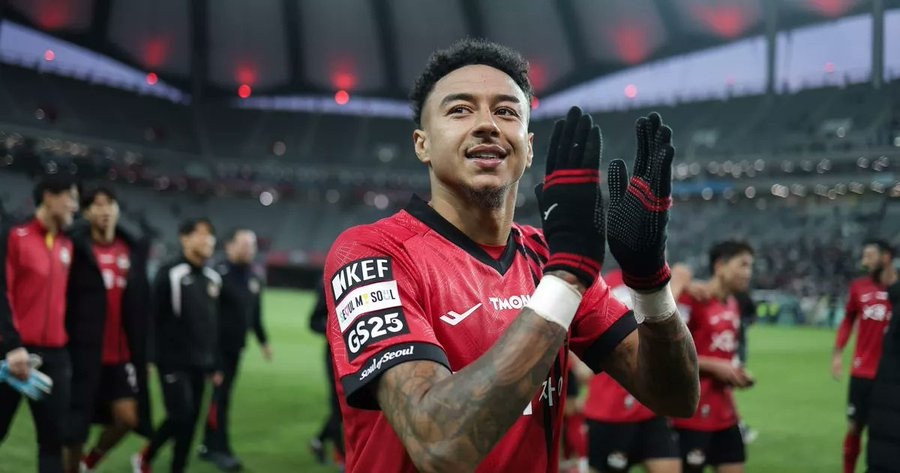 Lingard bi FC Seoul gach ten hinh anh