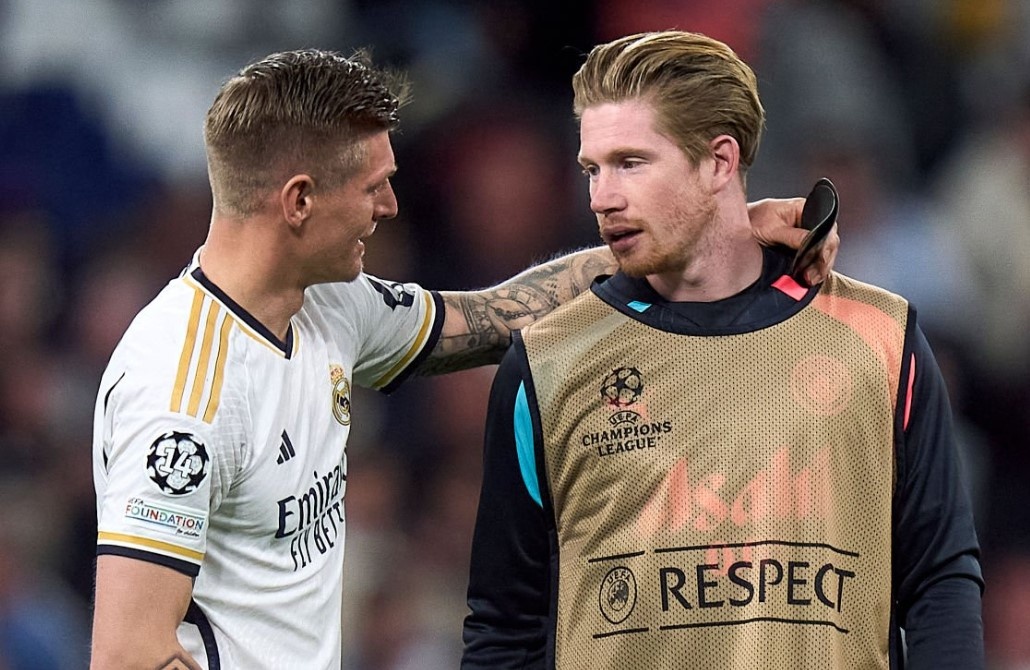 Ly do De Bruyne phai ngoi du bi truoc Real Madrid hinh anh