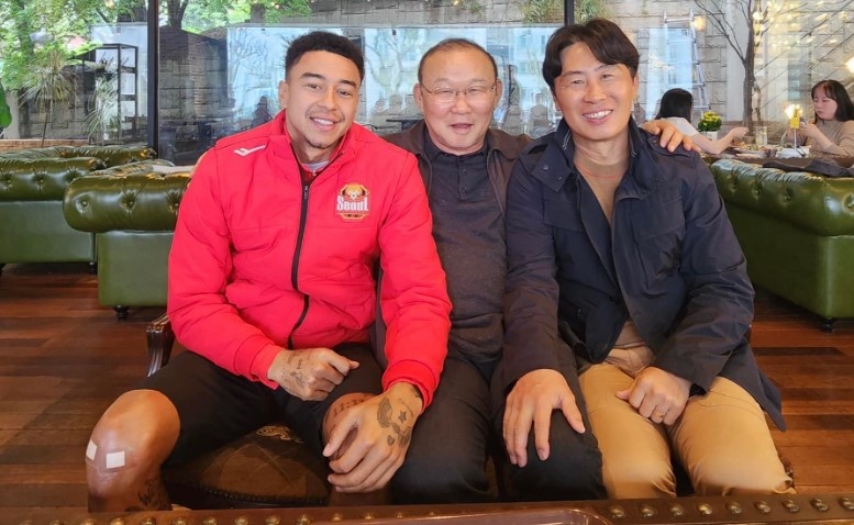 Thay Park gap mat Lingard hinh anh