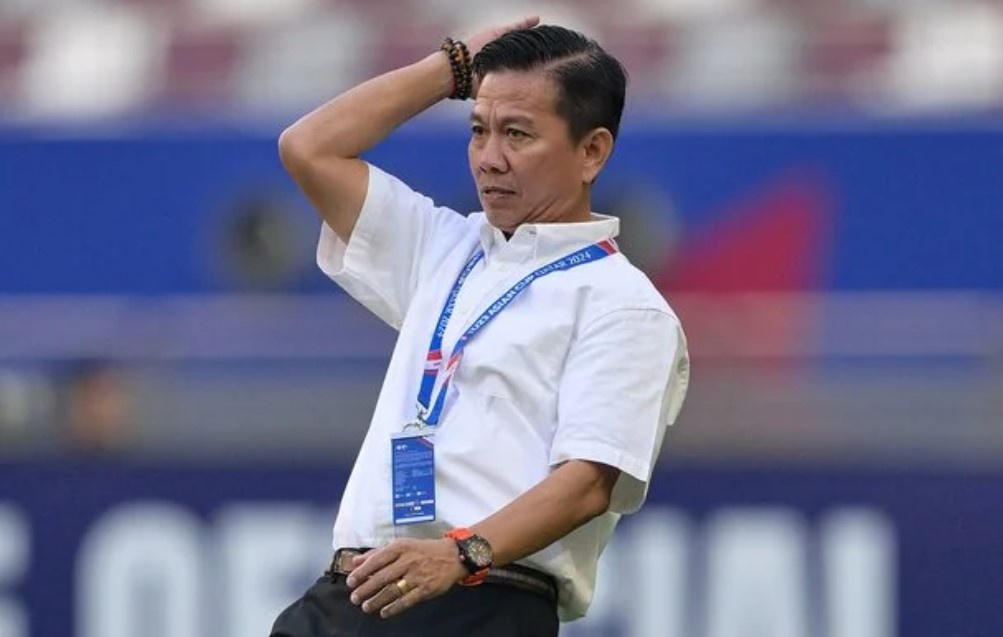 HLV Hoang Anh Tuan khong cho phep hoc tro chu quan truoc Uzbekistan hinh anh