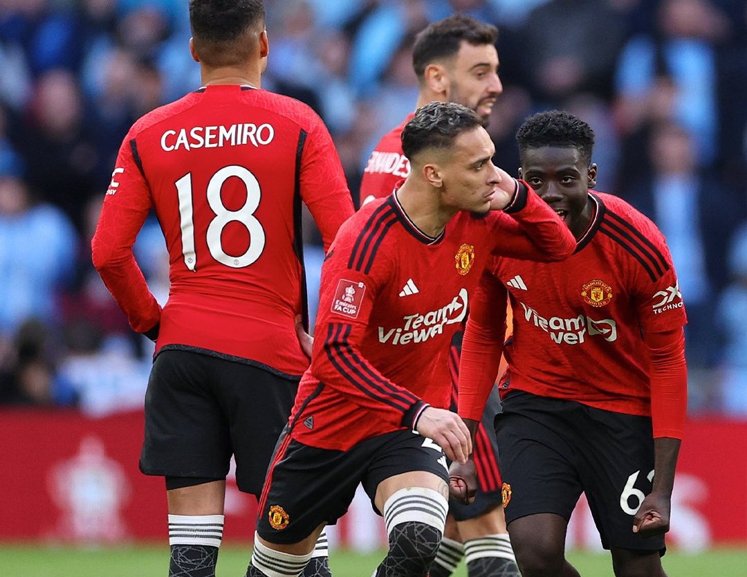 Antony khong xin loi hinh anh