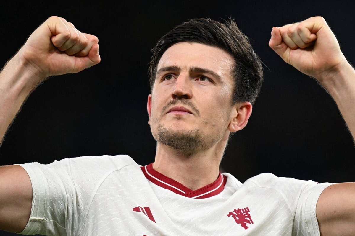 Ngo ngang truoc man lot xac cua Maguire hinh anh