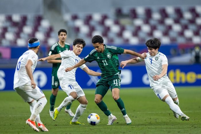 Uzbekistan bien Saudi Arabia thanh cuu vuong U23 chau A hinh anh