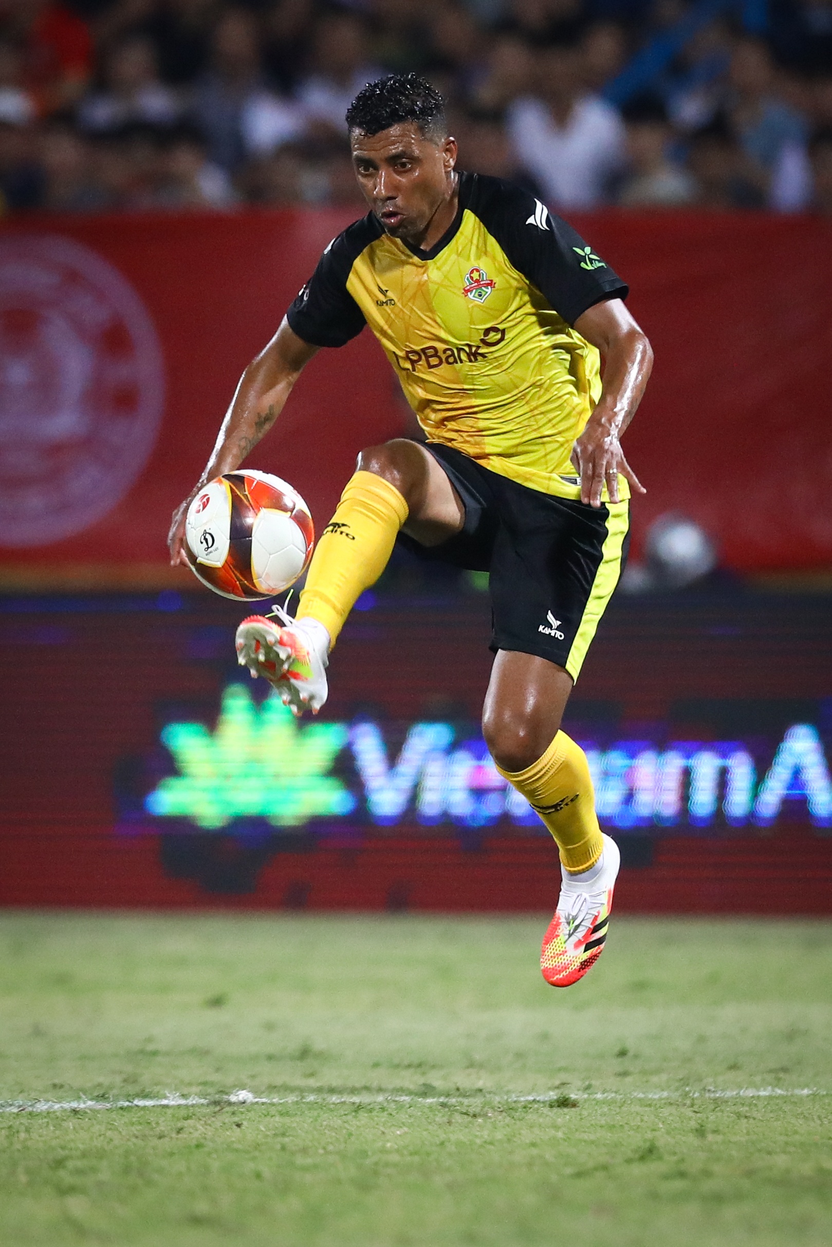 Bui Hoang Viet Anh anh 4