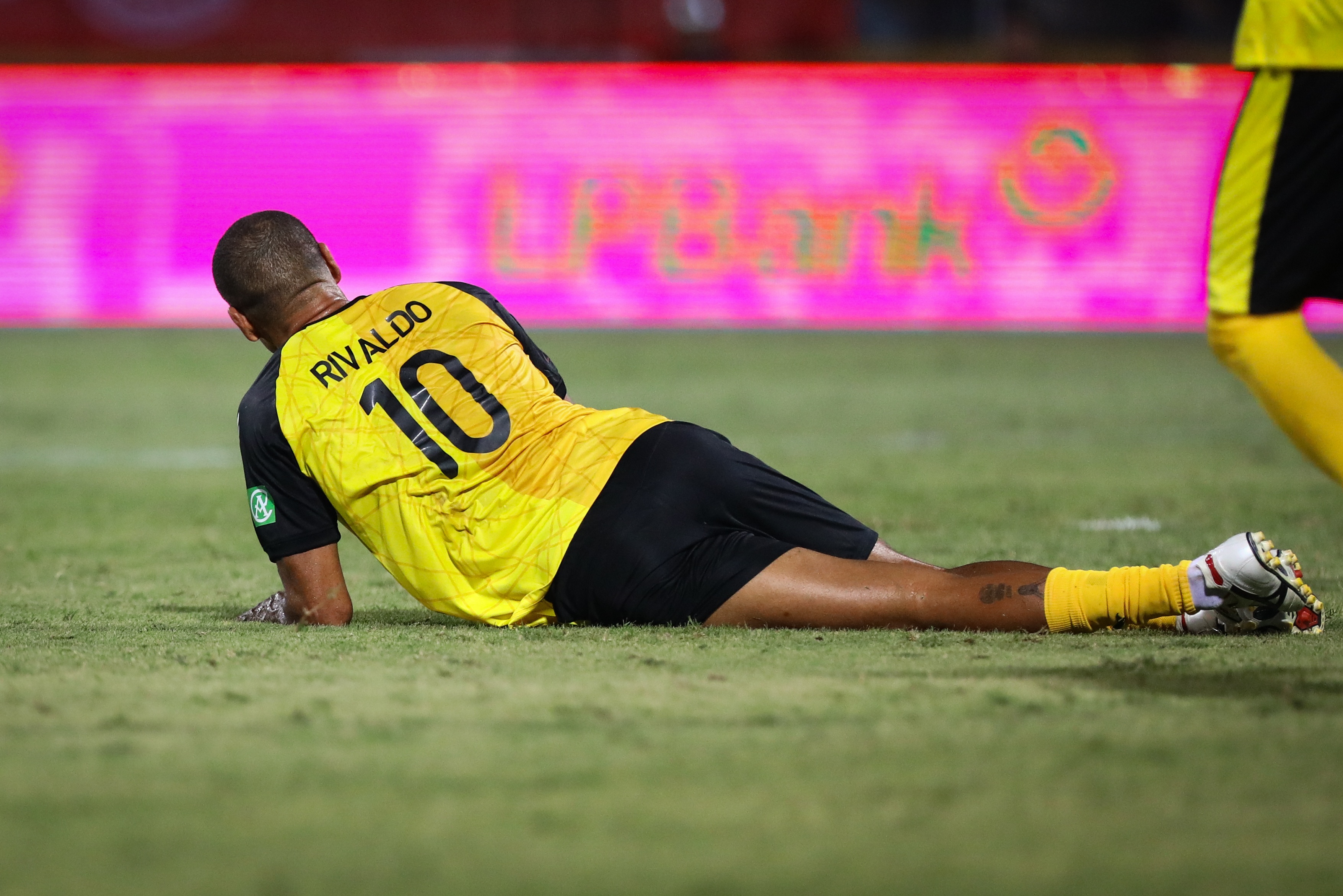 Rivaldo gay that vong anh 8