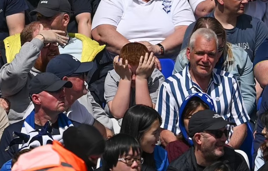 CLB Anh sup do sau quyet dinh bo nhiem Wayne Rooney hinh anh