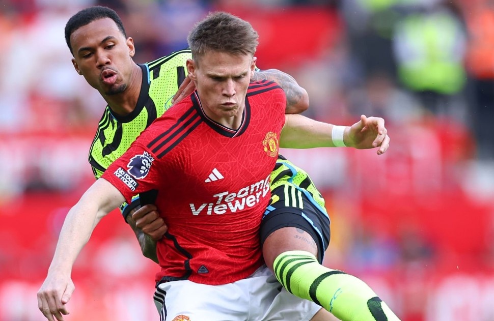 Thua Arsenal, MU tao thong ke te hai sau 53 nam hinh anh