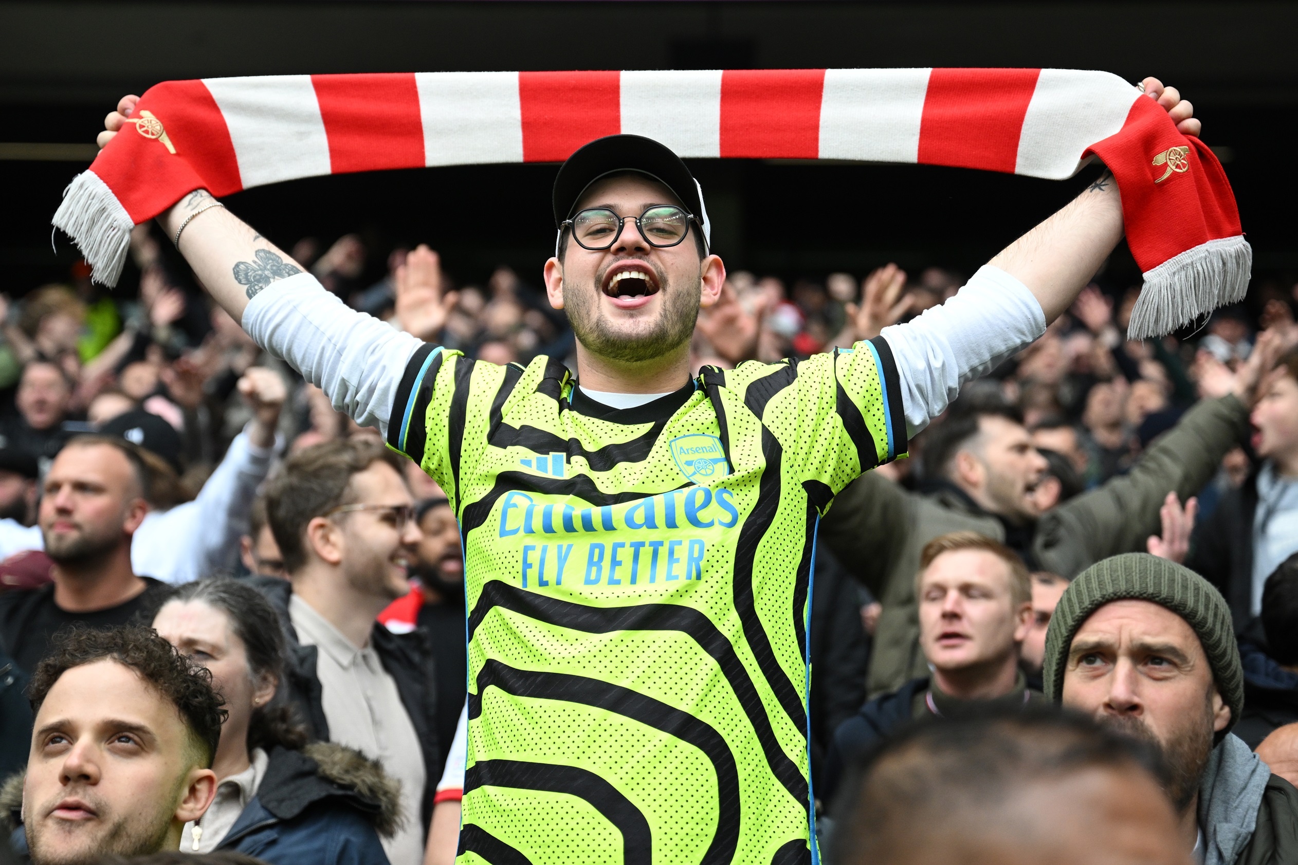 CDV Arsenal bi duoi khoi san Tottenham hinh anh