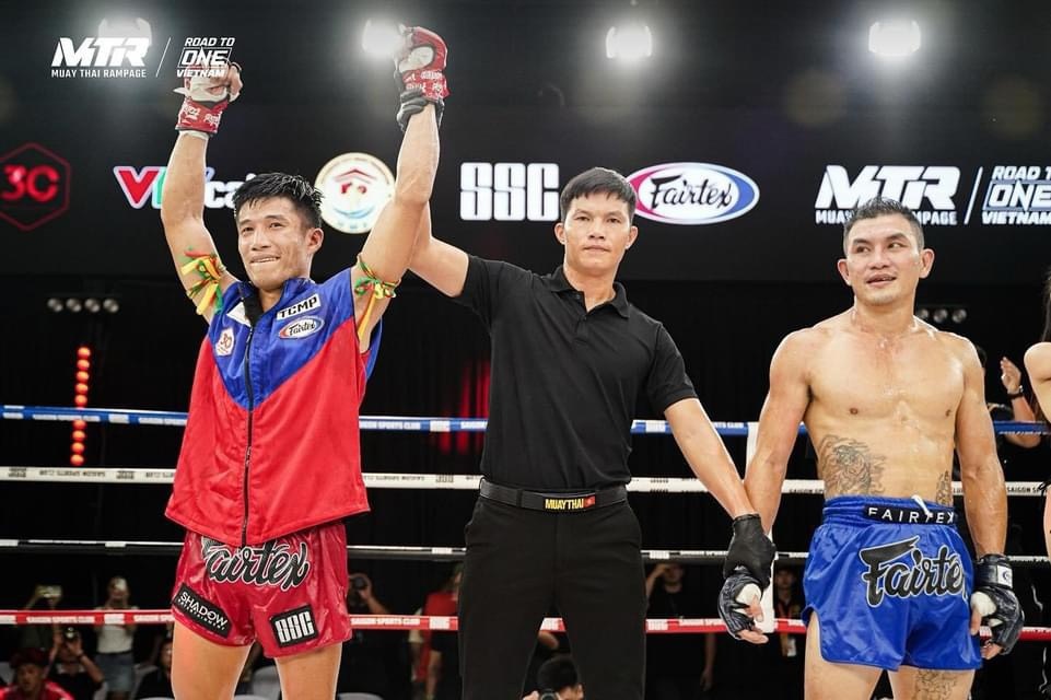 Hap dan voi giai Muay Thai quy mo lon nhat tai Viet Nam hinh anh