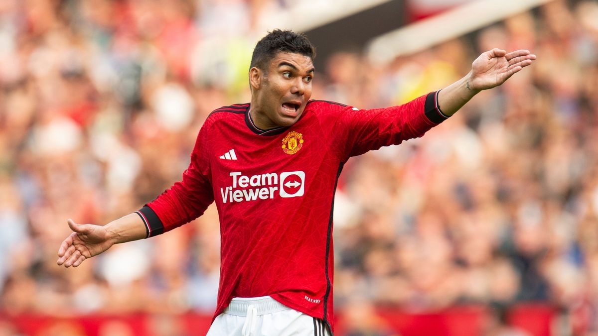 Manchester United phai thay doi hinh anh