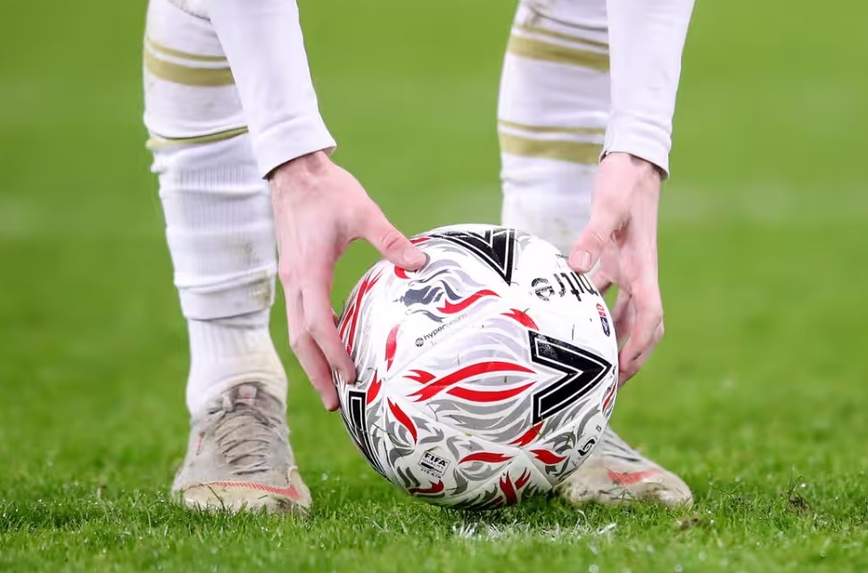 Tran dau lap ky luc voi 56 luot sut luan luu hinh anh