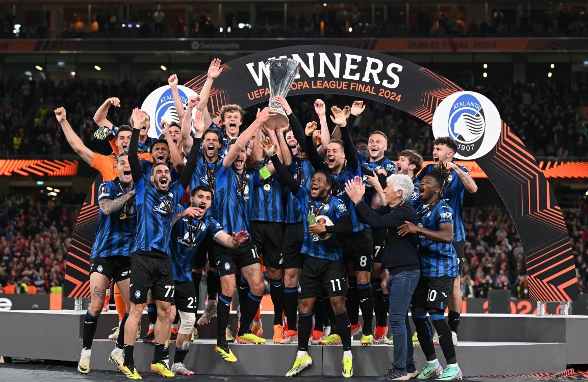 Atalanta viet chuyen co tich hinh anh