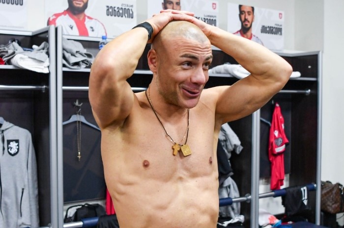 Ngoi sao tu choi len tuyen du EURO, chi muon di xem hinh anh