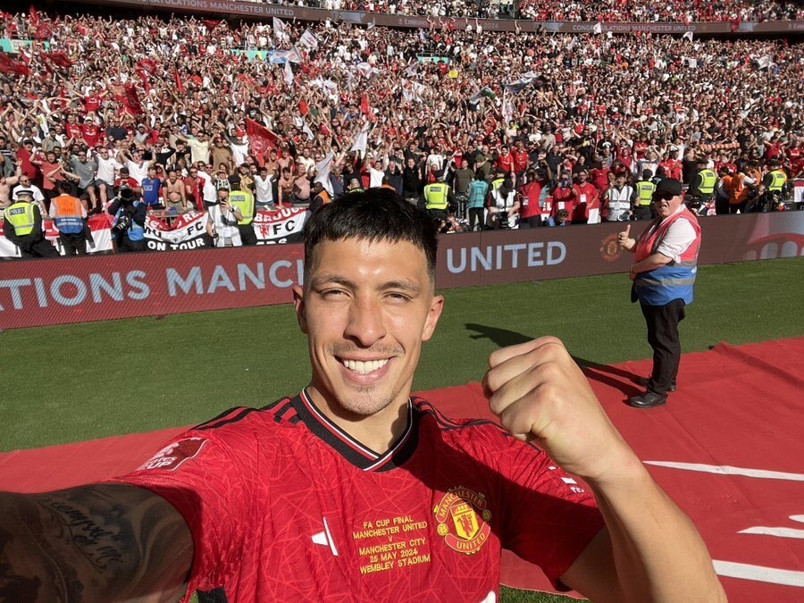 Tai nang cua Lisandro Martinez bi thoi phong qua muc? hinh anh