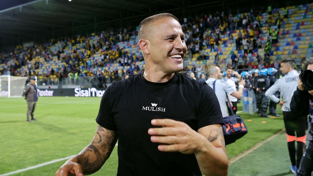 HLV Cannavaro tao ky tich tru hang o Serie A hinh anh