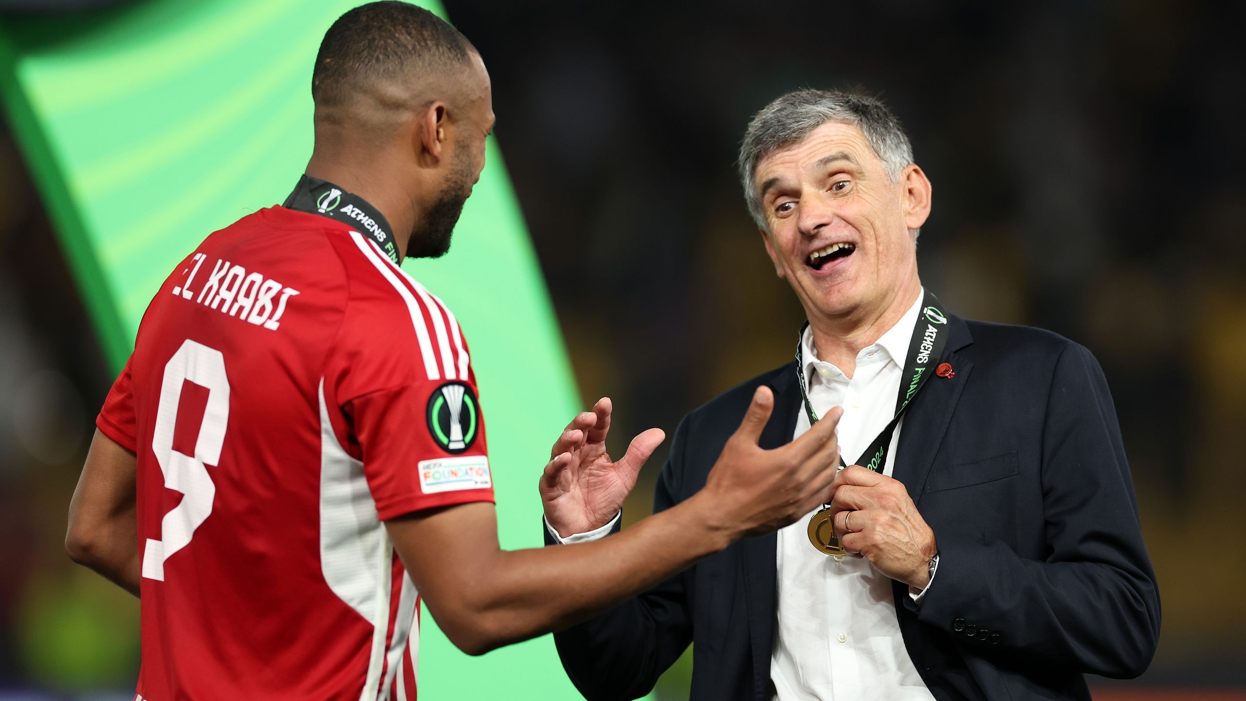 Truong hop ky la cua HLV vo dich Conference League hinh anh