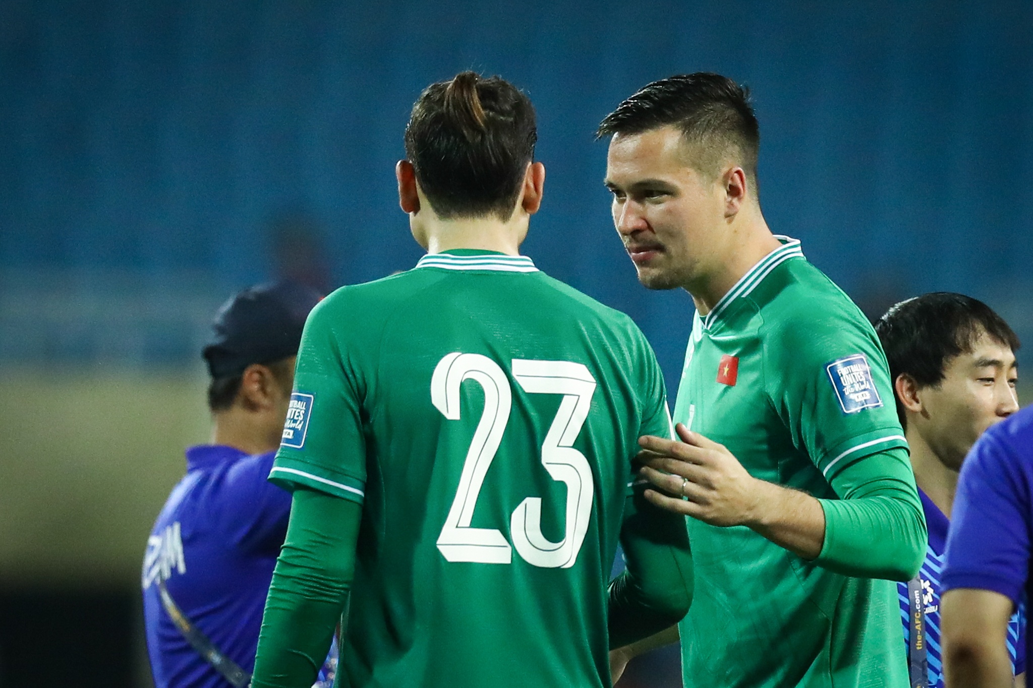 Dap tan tin don mau thuan, Nguyen Filip nhiet tinh gop y cho Van Lam hinh anh