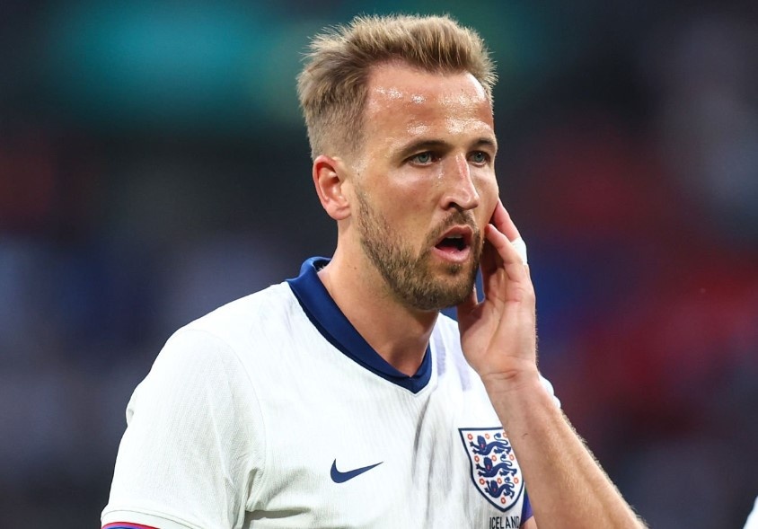 Tuyen Anh bat ngo thua Iceland hinh anh