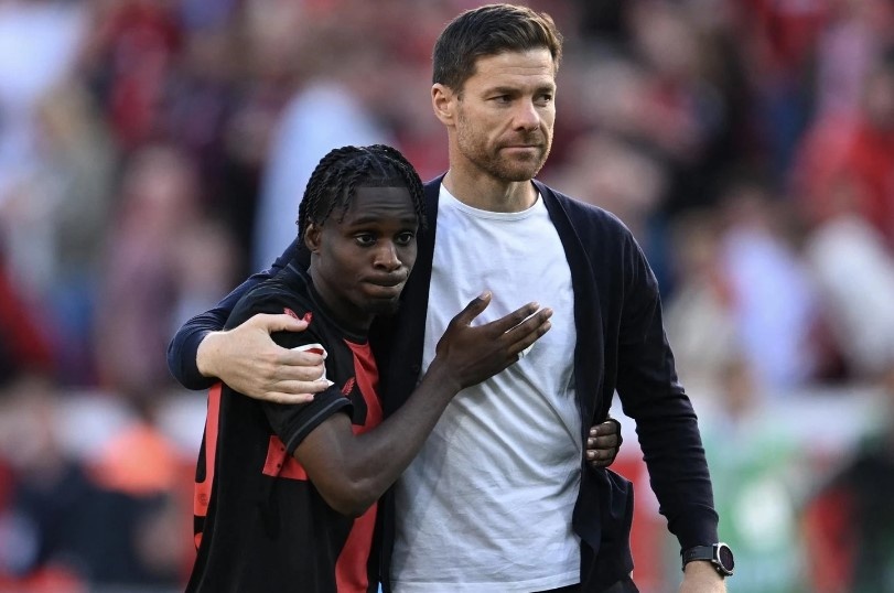 Leverkusen khong duoc nhan dia vang hinh anh