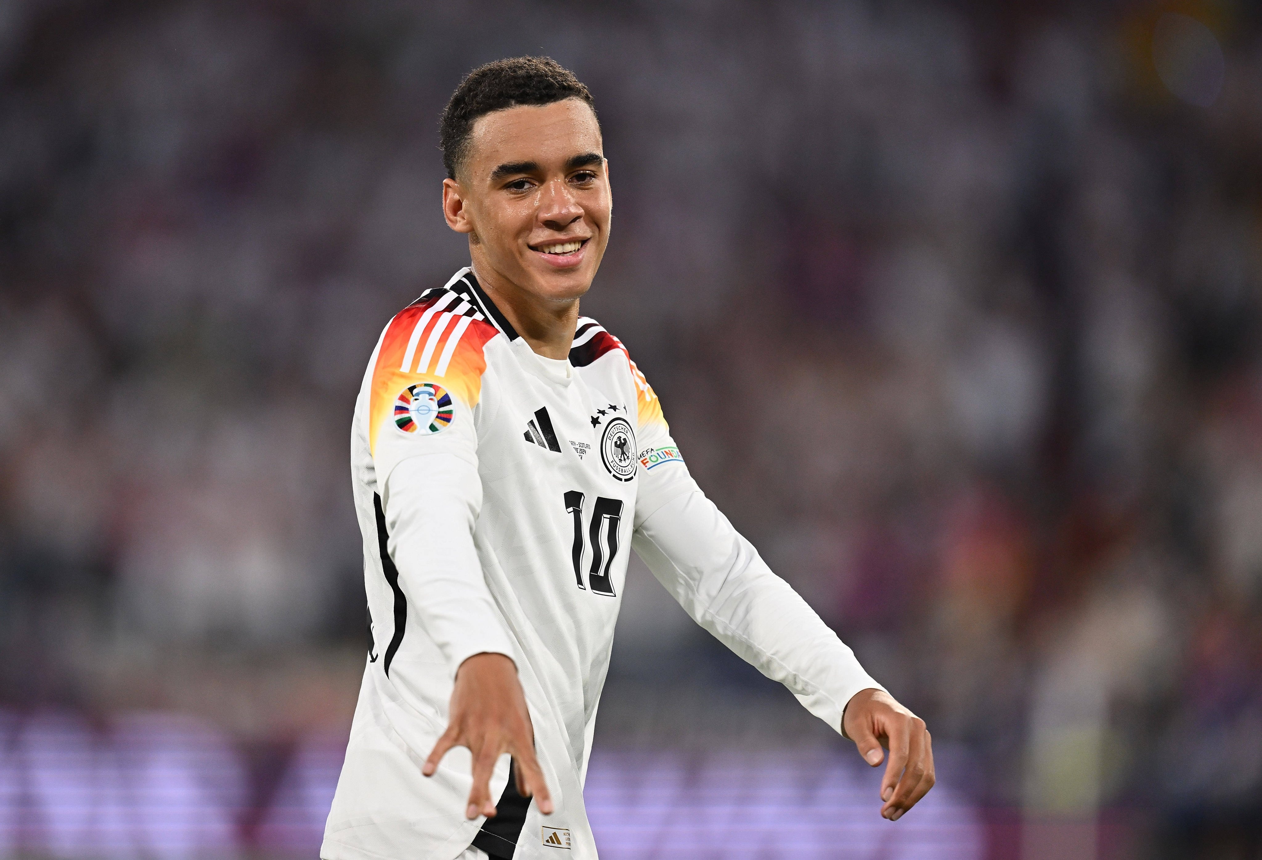 Chua the gach ten tuyen Duc hinh anh