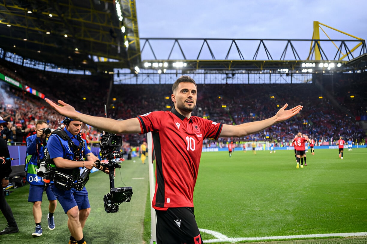 Khoanh khac chua tung xuat hien tai VCK EURO hinh anh