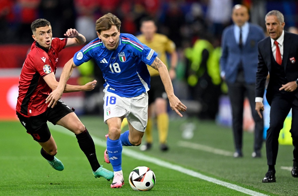 Italy dau Albania anh 6