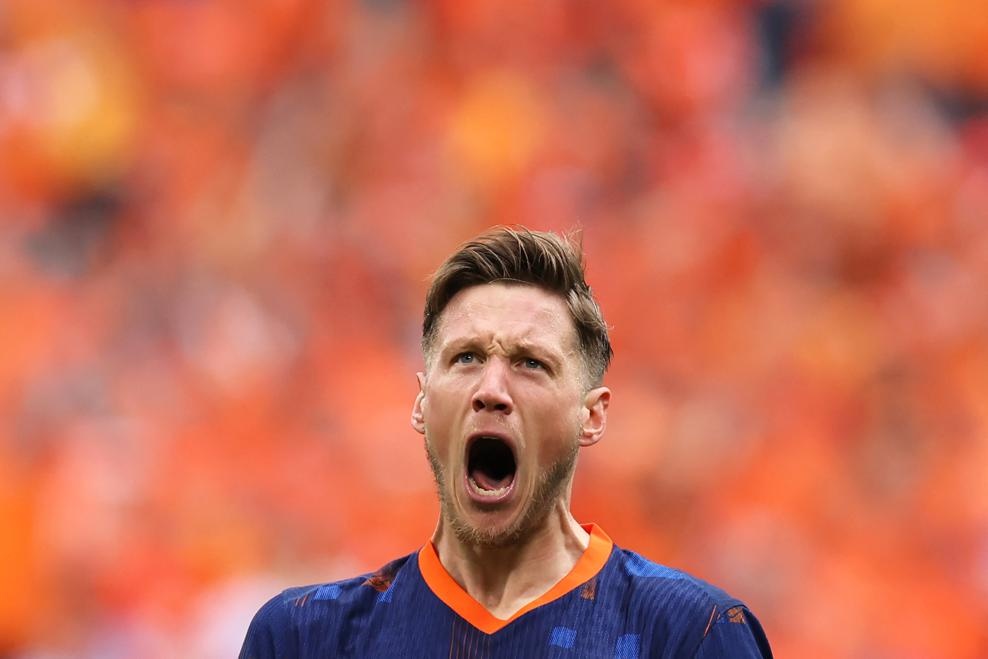 Cuu sao MU giup Ha Lan nguoc dong hinh anh