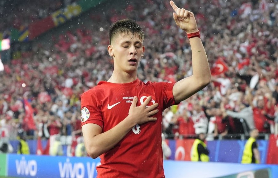 Sao tre Real Madrid lap sieu pham tai EURO hinh anh