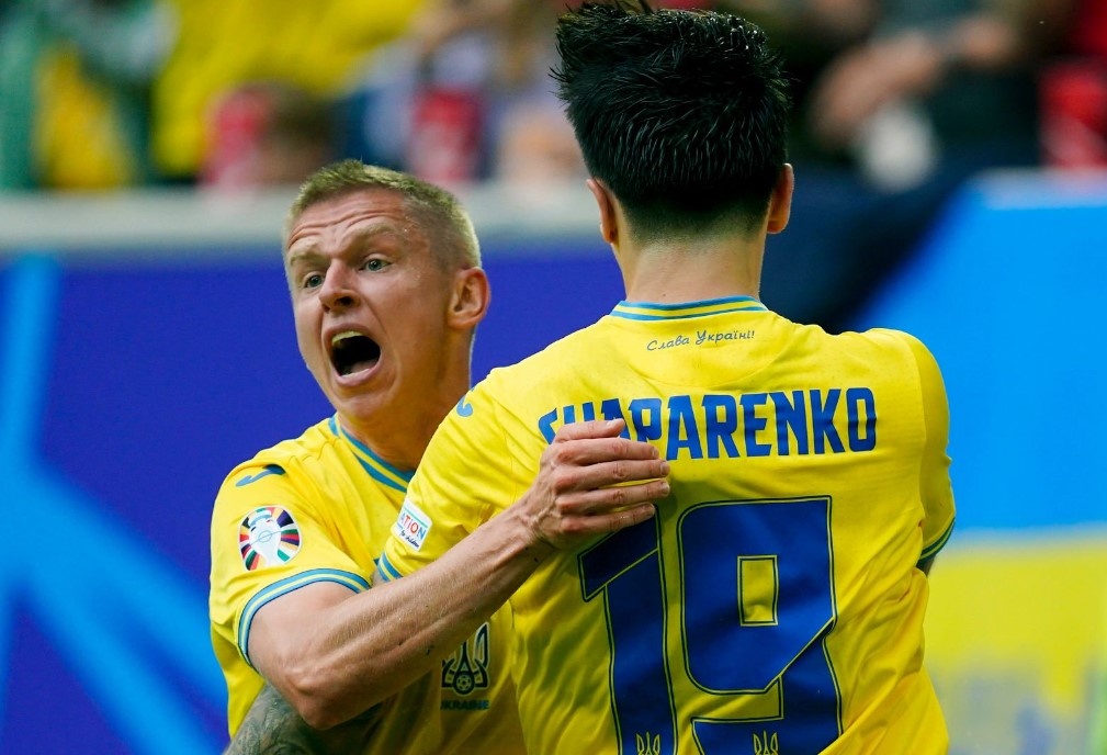 Ukraine thang nguoc Slovakia, day Bi xuong bet bang hinh anh