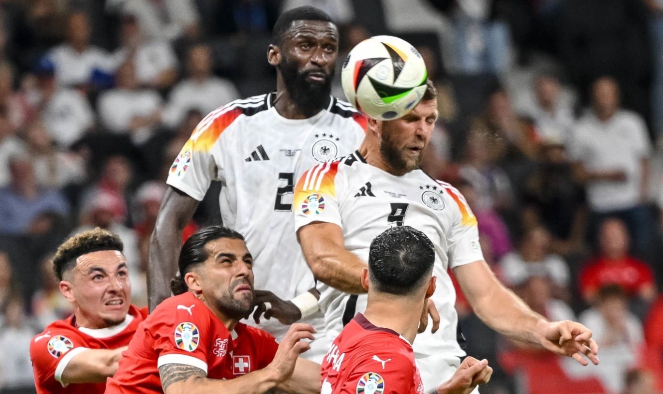 Neuer lap ky luc anh 5