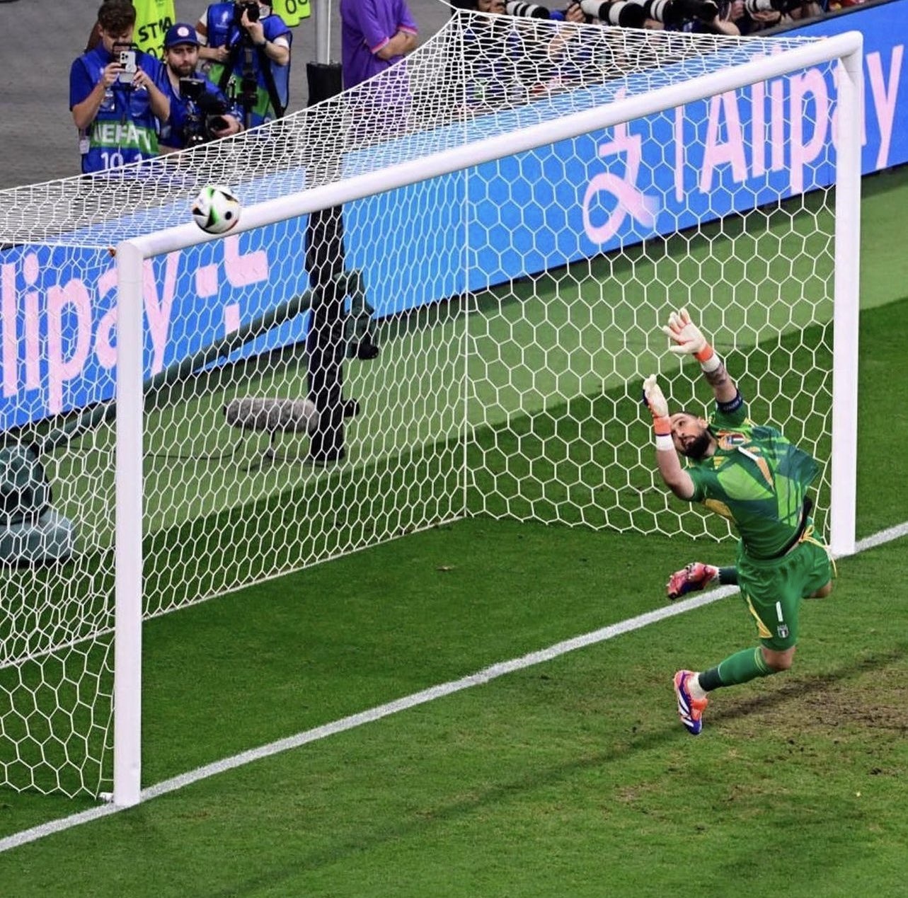 Donnarumma ảnh 1 Donnarumma anh 1
