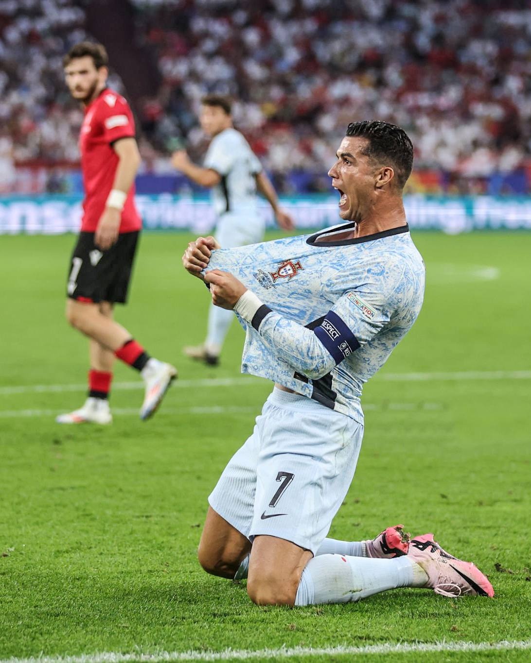 Ronaldo noi gian anh 5