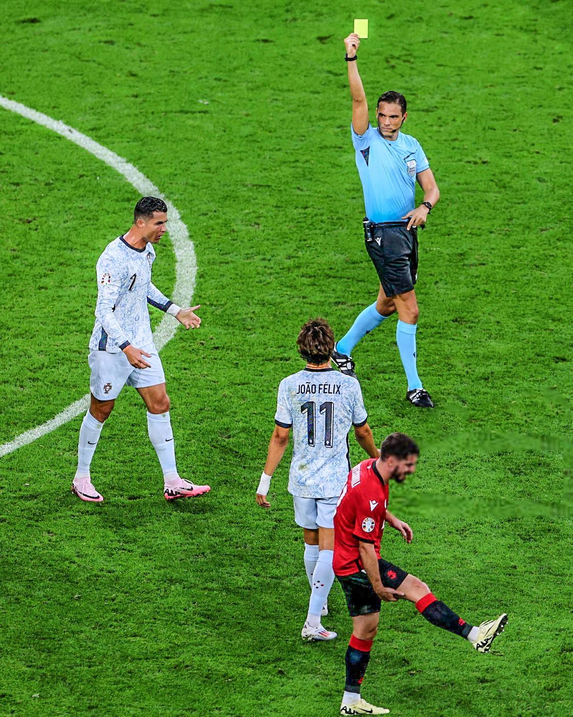 Ronaldo noi gian anh 4