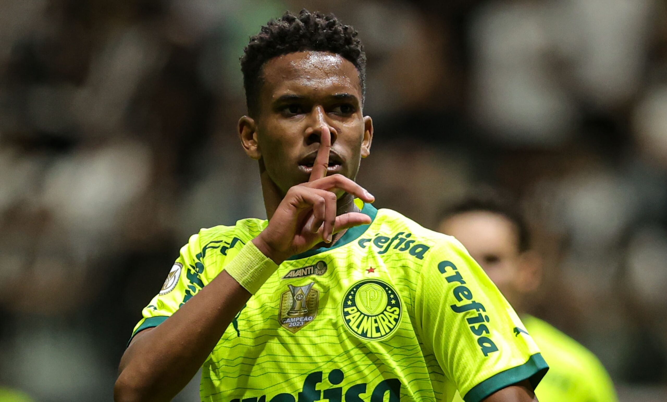 Tan binh Chelsea gay sot tai Brazil hinh anh