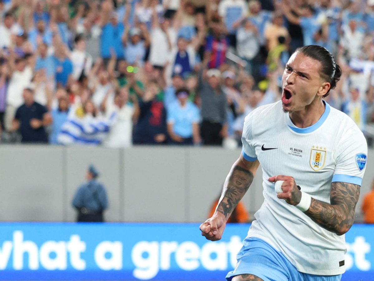 Nunez du suc khien Messi om han hinh anh