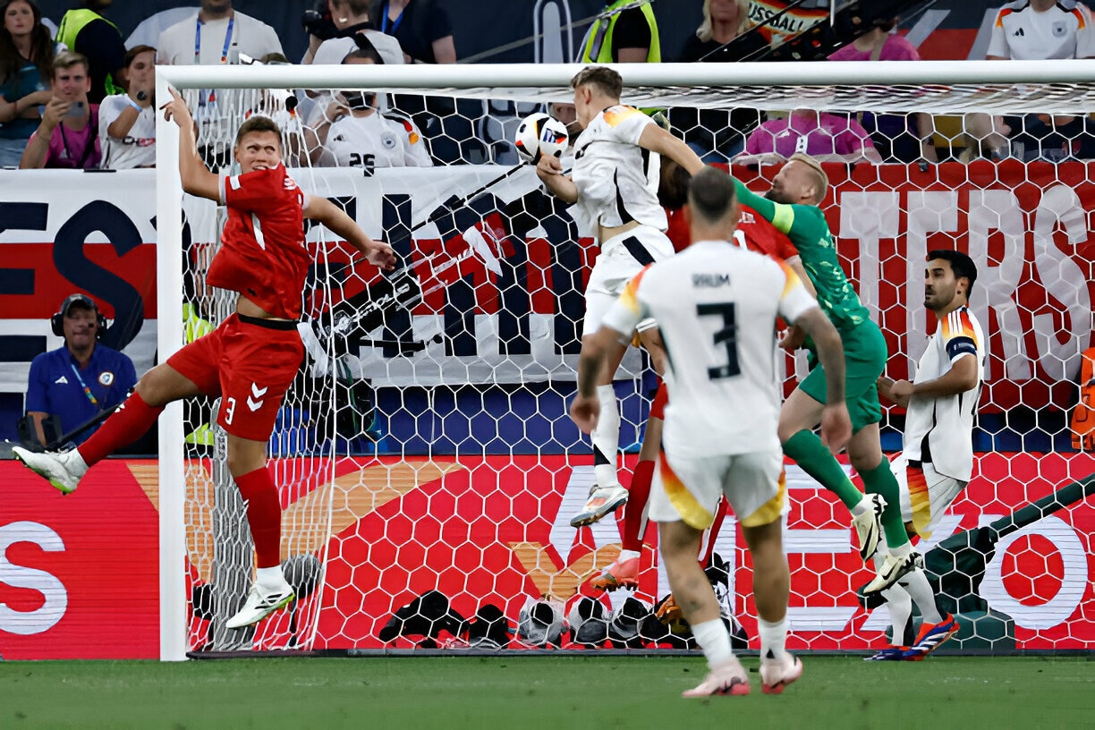 Duc vs Dan Mach anh 1