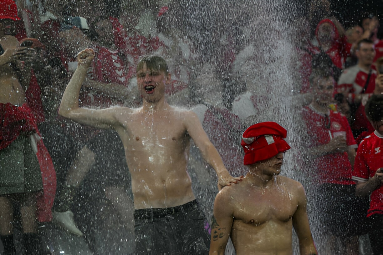 Mua da, sam set khien tran Duc gap Dan Mach bi gian doan hinh anh