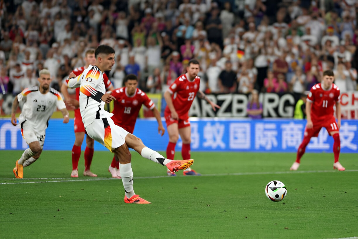 Đức vs Đan Mạch ảnh 4 Duc vs Dan Mach anh 4