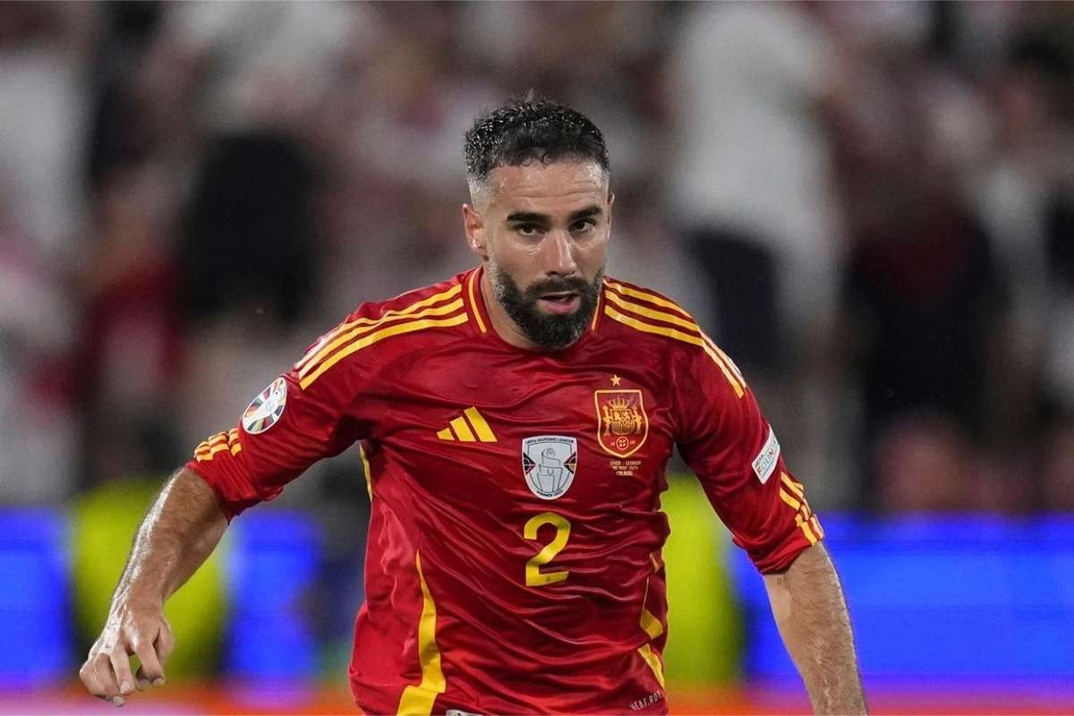 Tay Ban Nha ton that nang truoc ban ket hinh anh