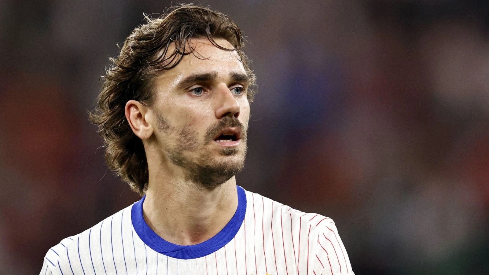 HLV Deschamps gay soc voi Griezmann? hinh anh