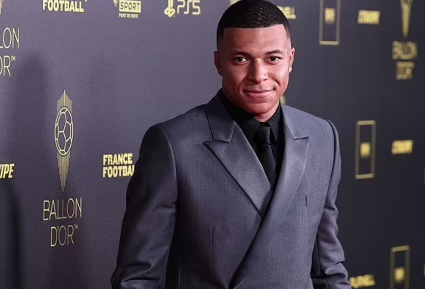 Mbappe sap len chuc chu tich hinh anh